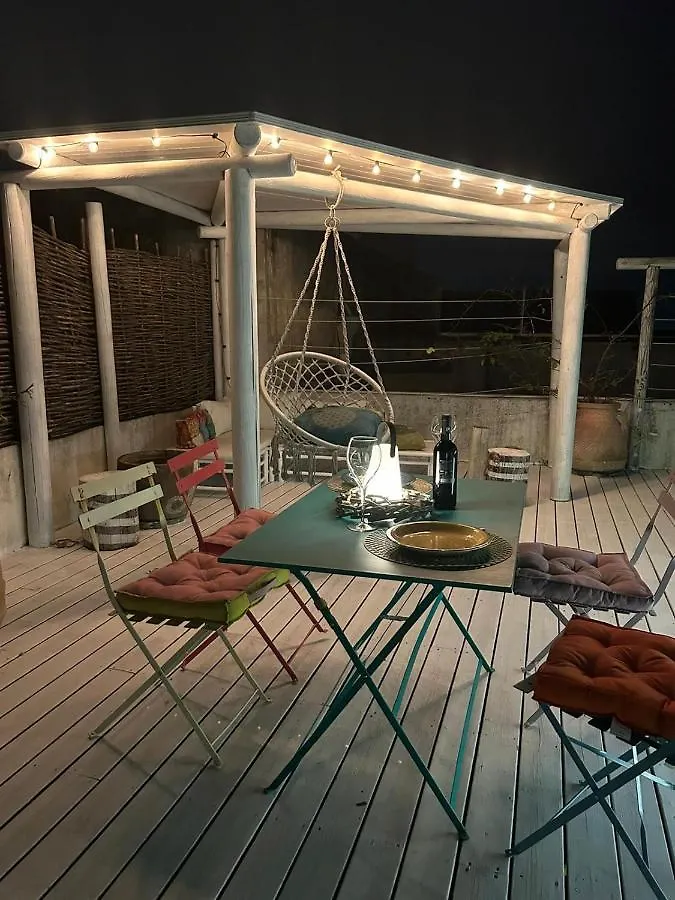 Attik Apartment Naples 0*,
